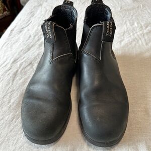 BLUNDSTONE Chelsea Classic Boots in Black Size 6.5 AU  (US women 9.5 or men 7.5)